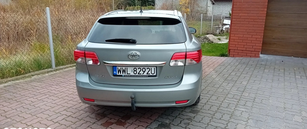 Toyota Avensis cena 43500 przebieg: 156000, rok produkcji 2014 z Zielonka małe 67
